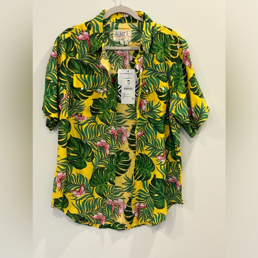 SR vs Sandrine Rose button up short sleeve shirt NWT size Medium